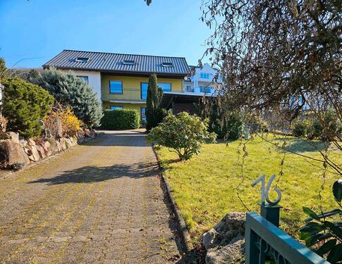 Foto - Souterrainwohnung mit Terrasse, Garten und Carport in Unkel