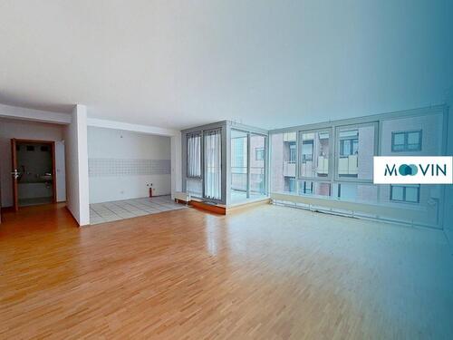 Foto - Große 2-Zimmer-Wohnung mit BALKON und BADEWANNE in Altstadtnähe