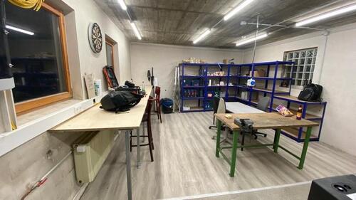 Foto - Werkstatt mit Lager, Schrauberwerkstatt, Gewerbe