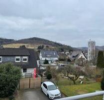Helle 2 Zimmer Wohnung in Bad Laasphe Stadt, EBK, Balkon, Stellpl