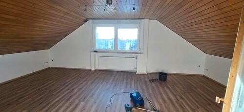 Foto - Dachgeschoss Wohnung Höntrop neu renoviert 62 qm