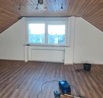 Dachgeschoss Wohnung Höntrop neu renoviert 62 qm - Bochum Altenbochum