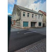 Haus - Geschäft - sehr geräumig - Klötze