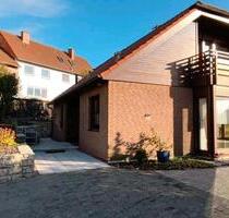 freistehendes Einfamilienhaus, 150 qm Wf. mit traumhaftem Garten - Göttingen Roringen