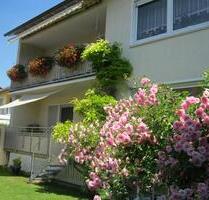 Gochsheim: 3-Zimmer-Wohnung 95m2 mit Küche, Kachelofen u. Balkon - Schonungen Forst