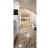 3ZKB DG-Wohnung - 650,00&nbsp;EUR Kaltmiete, ca.&nbsp; 120,00&nbsp;m&sup2; in Traitsching (PLZ: 93455)