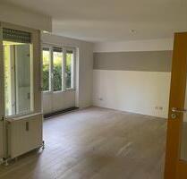 1,5 Zimmer Erdgeschosswohnung mit Garten u. Tiefgaragenstellplatz - Kornwestheim