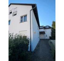 4 Zimmer Wohnung in Weingarten - 1.450,00&nbsp;EUR Kaltmiete, ca.&nbsp; 109,00&nbsp;m&sup2; in Weingarten (PLZ: 88250)