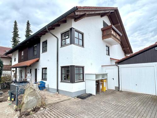 Foto - Große, helle 4 ZKB Wohnung mit Balkon über 2 Etagen in Aying Dürrnhaar