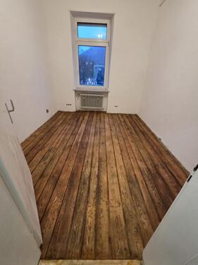 Foto - Erstbezug nach Sanierung: 5Zimmer-Altbauwohnung in Neustadt