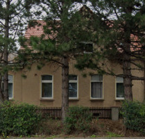 Wohnhaus mit großen Garten und 2 Garagen geeignet für 2 Familien - Eisleben (Lutherstadt)