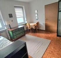 Zimmer mit Kochnische, Bad, WC - 250,00&nbsp;EUR Kaltmiete, ca.&nbsp; 28,00&nbsp;m&sup2; in Rüdesheim am Rhein (PLZ: 65385)