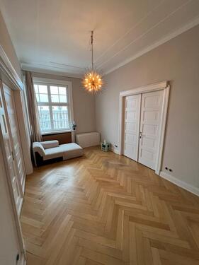 Foto - Heller Büroraum in wunderschönem Altbau Rothenbaumchaussee