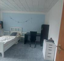 1 möbliertes Zimmer für weibliche Person in Bremerhaven-Mitte-Süd