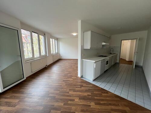 Foto - HELLE 2-ZIMMER-WOHNUNG MIT WINTERGARTEN UND OPTIONALEM TIEFGARAGENSTELLPLATZ – NÄHE U-BAHN FRIEDRICH-EBERT-PLATZ