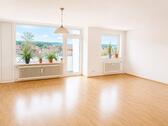 Foto - 4 Zimmer - Küche - Bad - Gäste-WC - Balkon - Pkw-Stellplatz