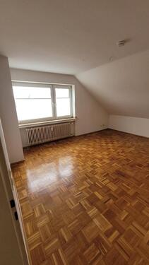 Foto - 3-Zimmer-Dachgeschosswohnung in Meerbusch-Strümp zu vermieten