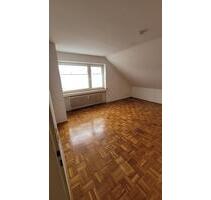 3-Zimmer-Dachgeschosswohnung in Meerbusch-Strümp zu vermieten