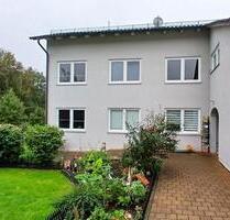 Geräumige 4 Zimmer Wohnung im Lallinger Winkel
