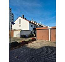 Garage mit Stellplatz zu vermieten in Pappelstr. - Ludwigshafen am Rhein Mundenheim