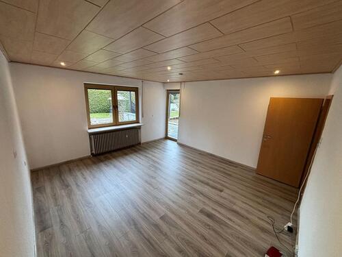 Foto - WG 1 Zimmer in 3er Wohnung Erdgeschoss *2 Zimmer frei*