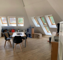 Büro (1. OG) zu vermieten - 450,00 EUR Kaltmiete, in Leer (Ostfriesland) (PLZ: 26789)
