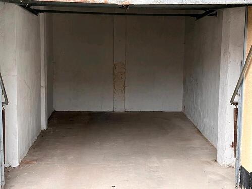 Foto - Garage Baunatal Grossenritte - 120,00&nbsp;EUR Miete,