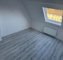 Modernes Wohnen unterm Dach - 995,00&nbsp;EUR Kaltmiete, ca.&nbsp; 110,00&nbsp;m&sup2; in Essen (PLZ: 45276) Stadtbezirk VII