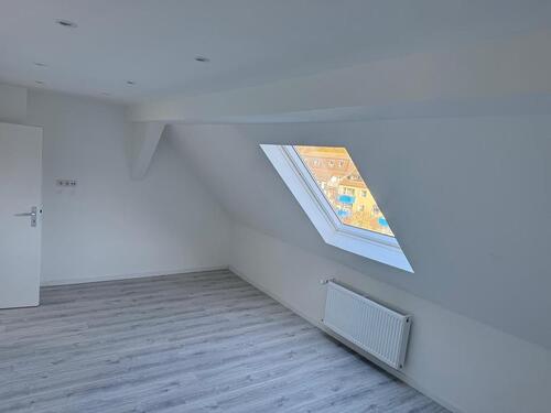 Foto - 4.5 Zimmer Dachgeschoßwohnung zur Miete in Essen