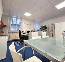 Helles, abgeschlossener Büroraum 46 m² mit Dusche & Pantry – Ismaning