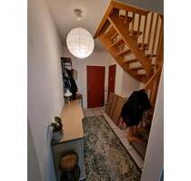 Helle 3-Zimmer-Wohnung über 3 Etagen mit kleinem Garten - Jübek