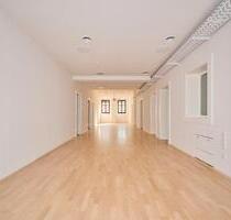 HISTORISCHE BÜRO-PRAXISFLÄCHE AM STADTPLATZ - Straubing