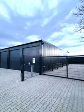 Foto - Am 13.3.+14.3.26 bin ich von 11-17 Uhr vor Ort-XXL Großgarage Maxi Garagen Wohnmobil Stellplatz Lagerfläche Storage für PKW, Motorräder, Boote in Altenhagen zu vermieten