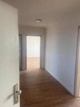 Foto - Vier Zimmer Wohnung mit zwei Balkonen in Garbsen zu vermieten