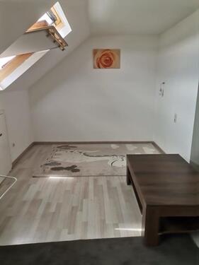 Foto - In Pforzheim zu vermieten ein Zimmer Dach Geschoss Wohnung