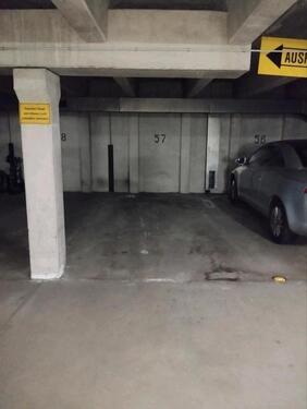 Foto - Großer Tiefgaragen Parkplatz zu vermieten 