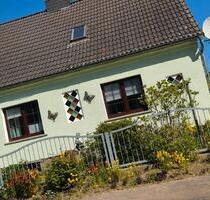 charmantes Einfamilienhaus mit zwei attraktiven Ferienwohnungen - Ducherow