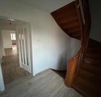 4-Zimmer Wohnung mit separater Küche, Balkon und Garten - Schierling