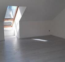 3 Zimmer Dachgeschosswohnung in KlingenbergRöllfeld zu vermieten - Klingenberg am Main