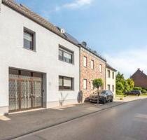 Geräumiges Einfamilienhaus mit Rest Baugrund- Kein Provision - Gangelt