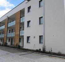 2-Zimmer-Erdgeschosswohnung mit Terrasse, EBK und Garage - Karlskron