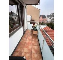 Helle, gemütliche 1-Zi-Wohnung mit Balkon, zentrale Lage - Marburg