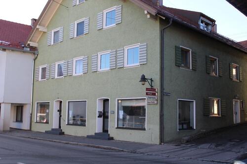 Foto - Büro-Ladengeschäft in belebter Geschäftsumgebung