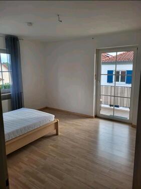 Foto - Helles WG-Zimmer mit Balkon in Ingolstadt – 24 m²