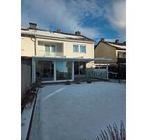 Familienglück auf zwei Ebenen: Top gepflegte DHH - Bielefeld Sennestadt