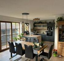 Wohnung 88 qm im 1. OG - 1.276,00 EUR Kaltmiete, in Tittmoning (PLZ: 84529)