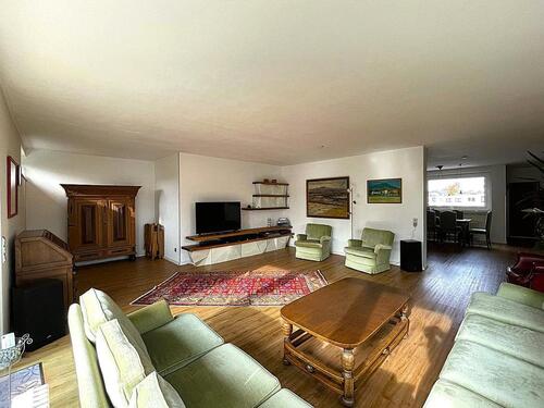 Foto - 4 Zimmer Wohnung, möbiliert, typischer Bungalowschnitt, sehr gute Wohnlage [Westend]