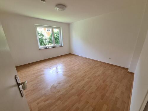 Foto - Großzügige 4 Zimmer Wohnung in zentraler Lage zu vermieten