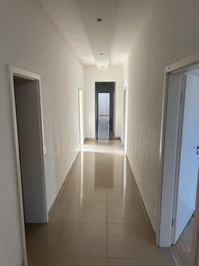 Foto - 5-Zimmer Haus zu vermieten - 1.950,00 EUR Kaltmiete,