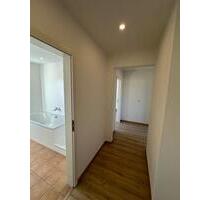 Erstbezug nach Sanierung: Freundliche 3-Zi Wohnung in Kleinkühnau - Dessau-Roßlau